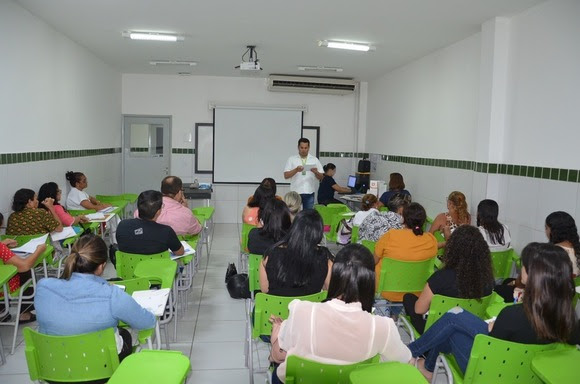 Profissionais da saúde fazem curso para tratar  melhor pacientes com feridas e pé diabético