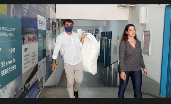 Parque Tecnológico da Paraíba faz doação de 200 capotes impermeáveis à Secretaria de Saude