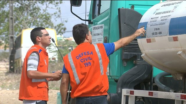 Operação Carro-pipa inicia distribuição de água do mês de maio