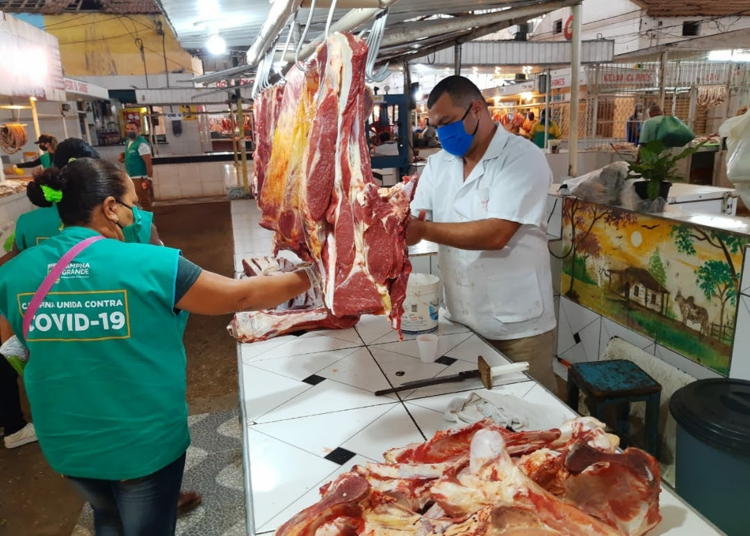 Equipes da Prefeitura de Campina Grande atuam nas feiras e mercados públicos neste sábado