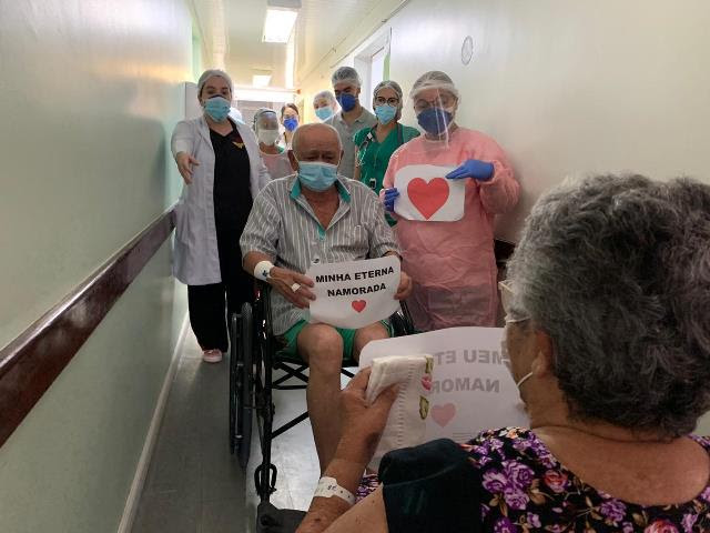 COVID-19: Equipe do Hospital Pedro I trata pacientes com cuidados adicionais