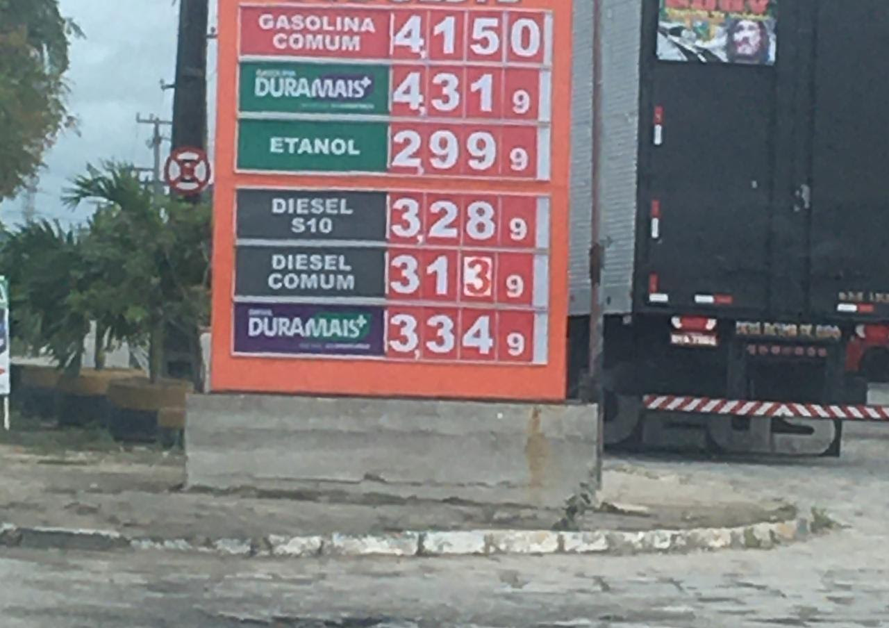 Em um mês o preço da gasolina comum subiu quase 6% em Campina Grande