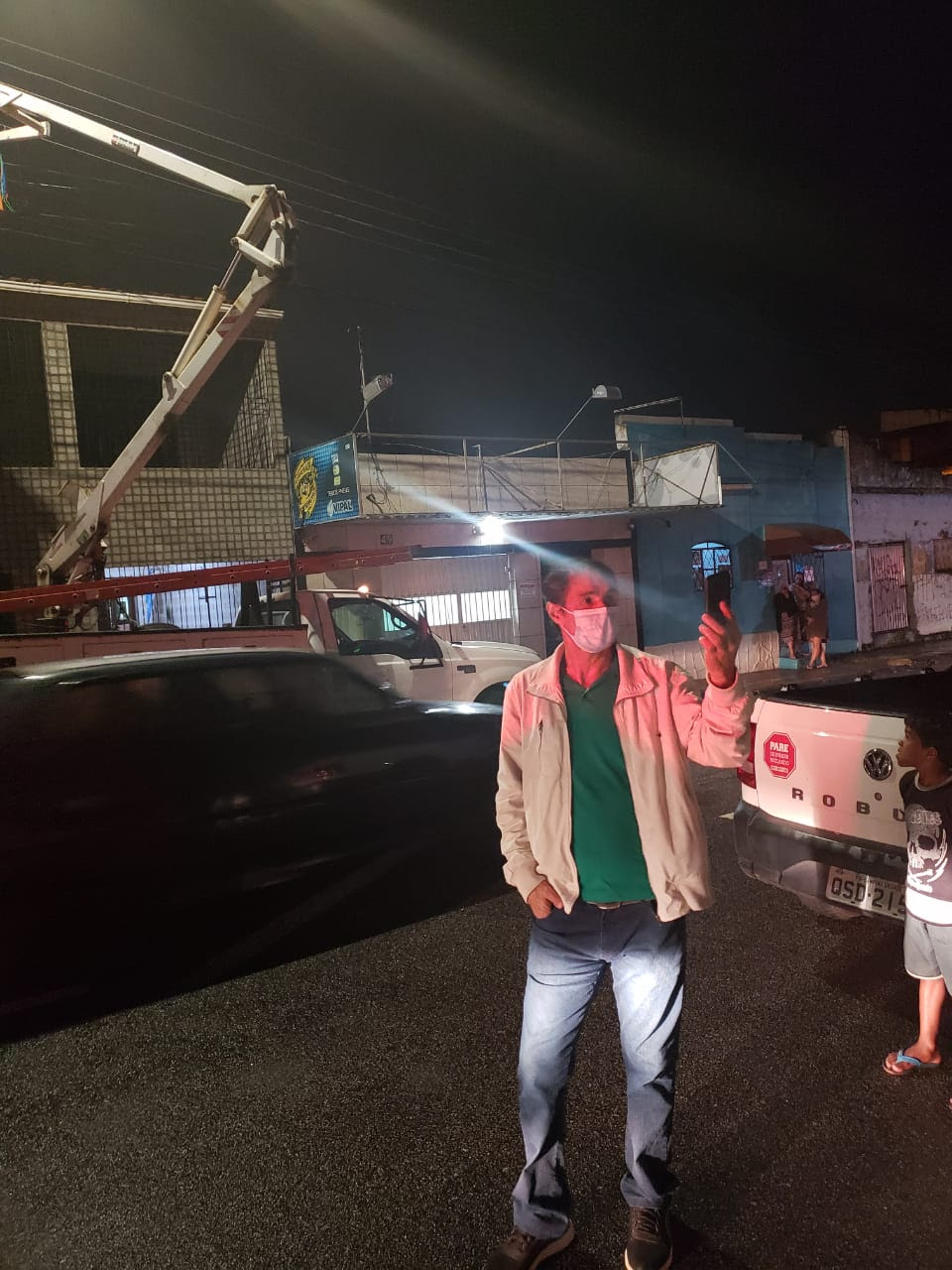 Romero lança novo pacote de obras do Programa Ilumina Campina e  vistoria implantação de iluminação de LED em ruas da Zona Leste