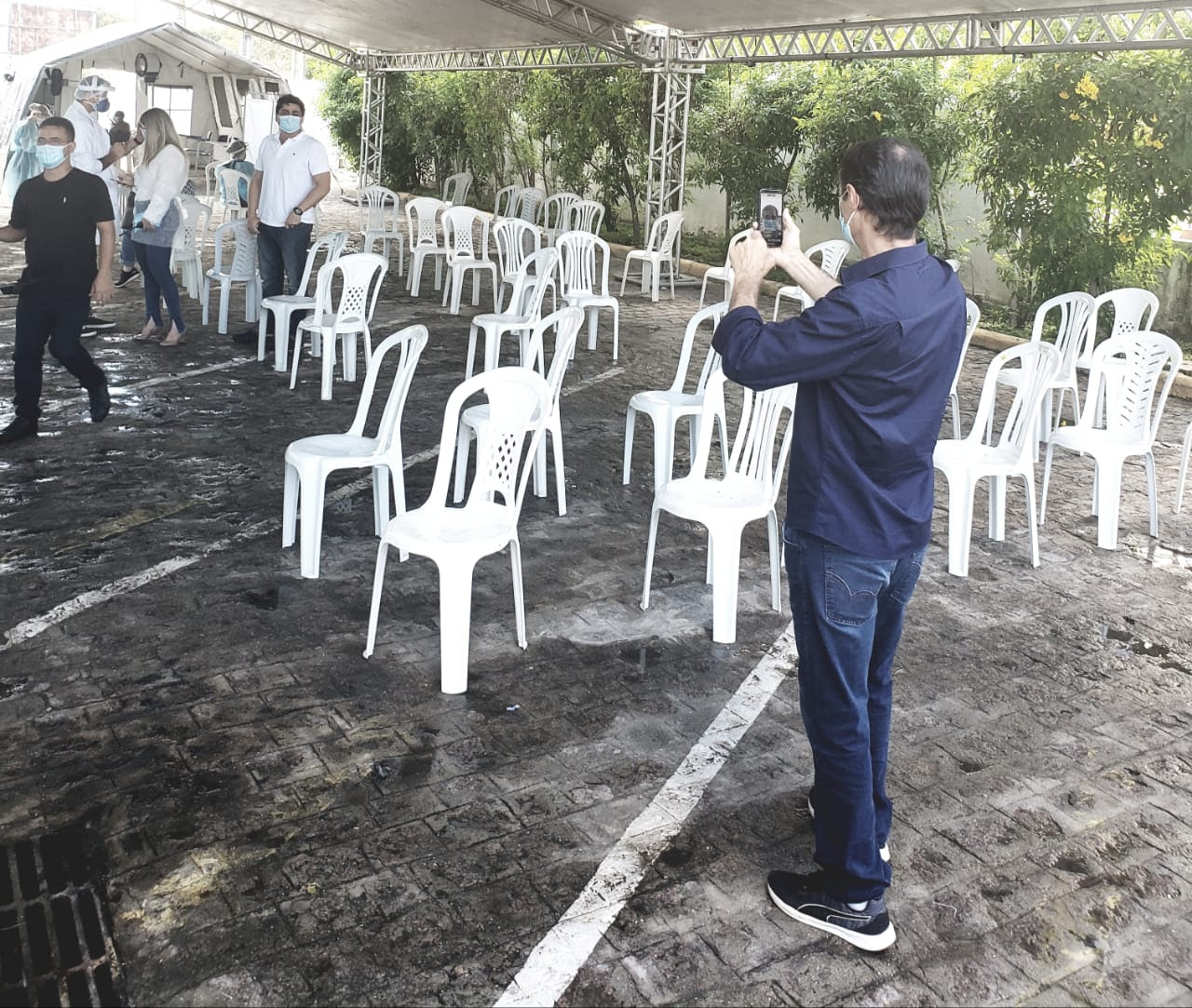 COVID-19  Em mais uma visita à UPA Dr. Maia, no Alto Branco, Romero constata baixo fluxo de pessoas na unidade
