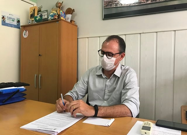 Seduc firma parceria com Unicesumar e garante descontos para servidores
