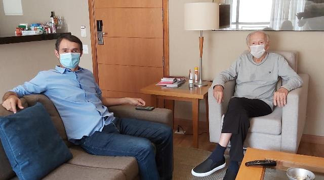 EM CONVALESCENÇA: Romero visita o vice Enivaldo em São Paulo e marcam agenda de trabalho já para a próxima semana