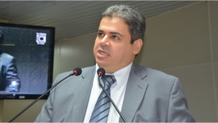 Alcindor Villarim reage às críticas do secretário de Saúde à Prefeitura de Campina Grande: “Romero conquistou vitórias contra a Covid-19 porque nunca seguiu a cartilha de Geraldo Medeiros”