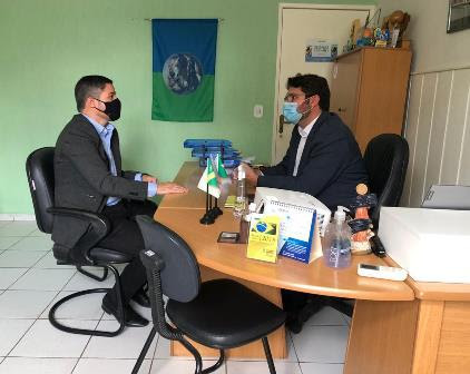 Secretário de Educação recebe secretário de Saúde, Filipe Reul, em visita à Seduc