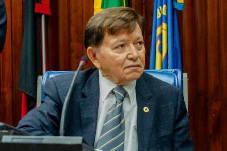 PESAR  Bruno lamenta a morte do deputado João Henrique, por Covid, na tarde desta terça-feira