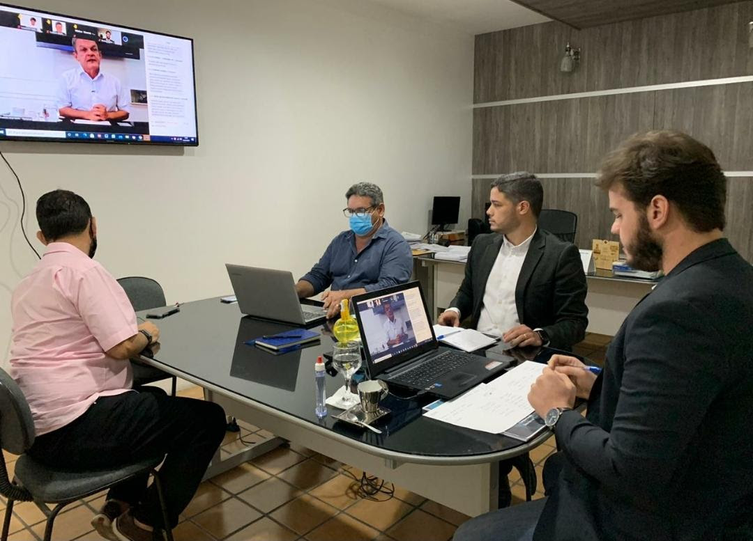 COVID-19: Bruno anuncia que vacinação em Campina Grande terá início já na próxima quarta-feira
