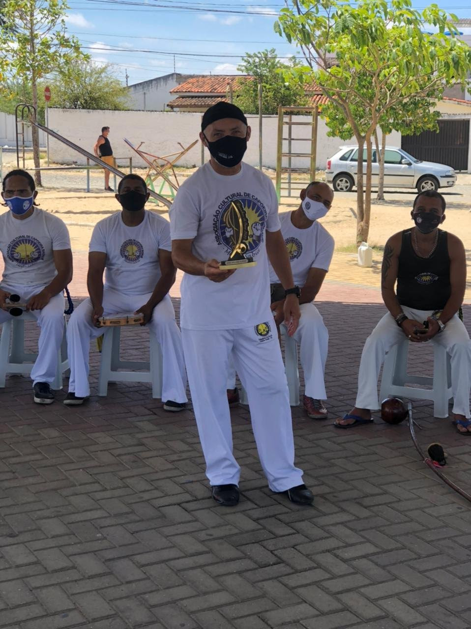 Mestre de Capoeira do Centro Cultural Lourdes Ramalho recebe o Prêmio