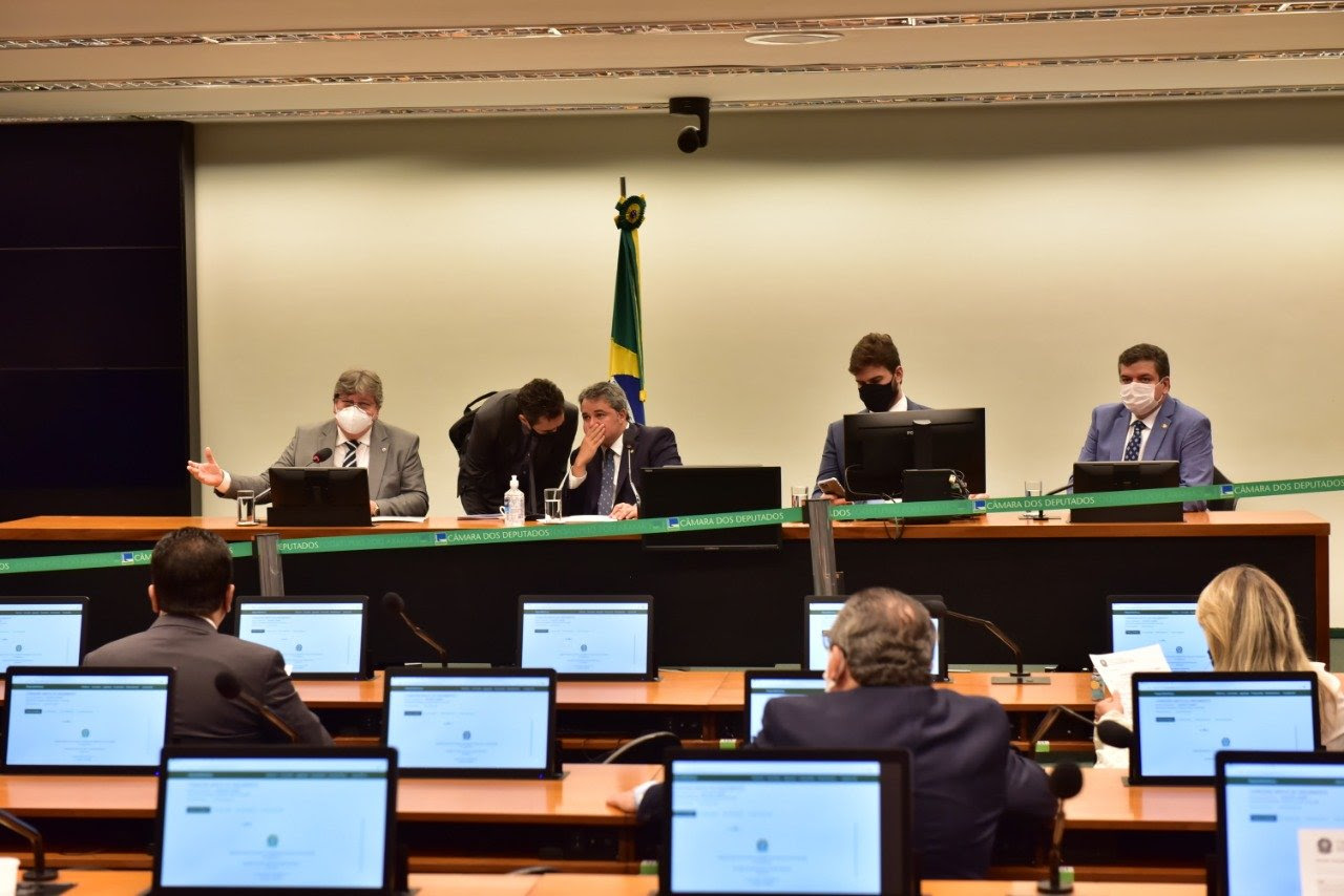 Em reunião com a bancada paraibana no Congresso, Bruno defende recursos em emendas para as áreas de Saúde e Infraestrutura de Campina Grande