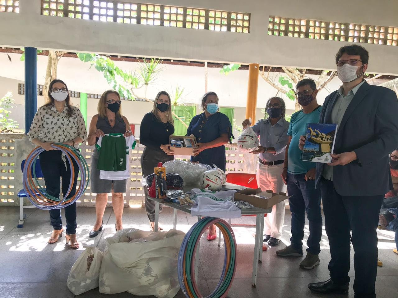 Secretário de Educação faz abertura do ano letivo com visita à Escola Leonardo Vitorino Guimarães, no Pedregal