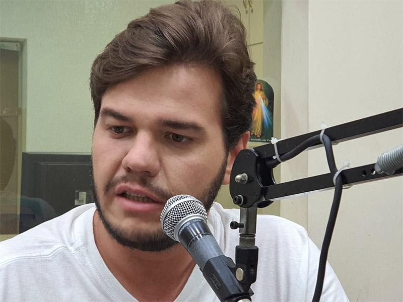 Bruno decreta luto de três dias pela morte de professora e anuncia manifestação pela inclusão dos trabalhadores da Educação entre os grupos prioritários de vacinação