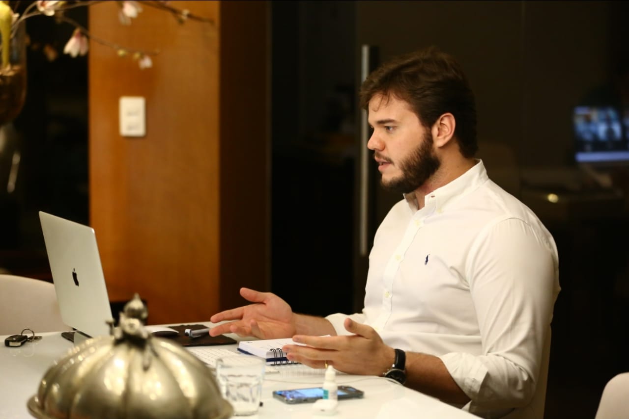 Bruno articula encontro entre o ministro da Saúde e entidades de prefeitos brasileiros para tratar da unificação da política pública de combate à covid