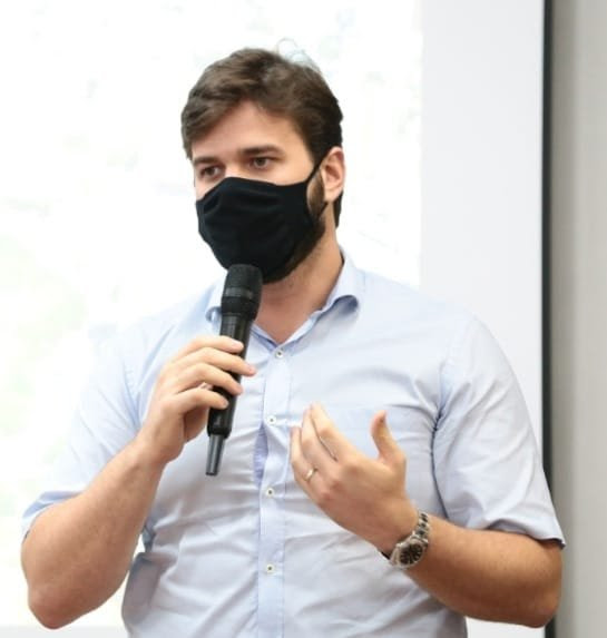 Bruno questiona bandeira amarela para Campina Grande e exibe dados que demonstram controle local da doença e a penalização da cidade por receber pacientes das regiões mais críticas do Estado