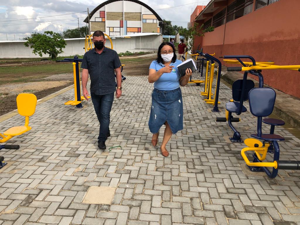 Prefeitura de Campina Grande instala academia popular na sede da APAE