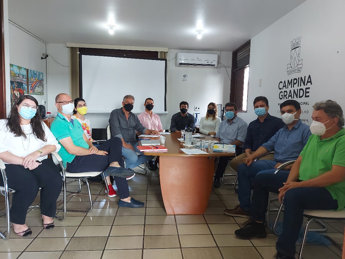 Prefeitura recebe representantes da construção civil e projeta acelerar trâmites de processos em Campina Grande