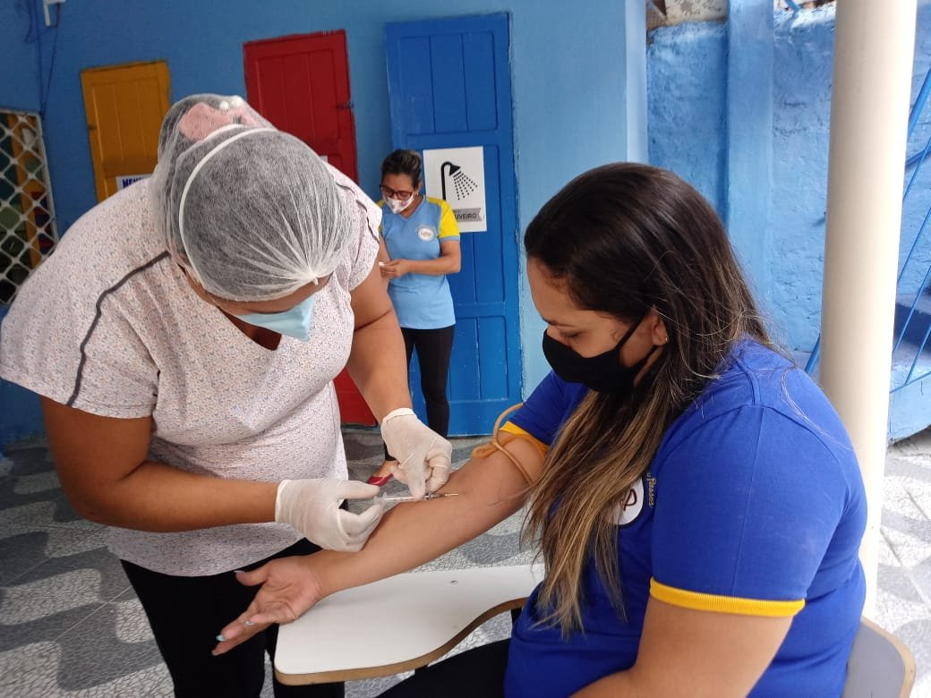 COVID-19: Secretaria de Saúde realiza inspeções em escolas e testes em funcionários