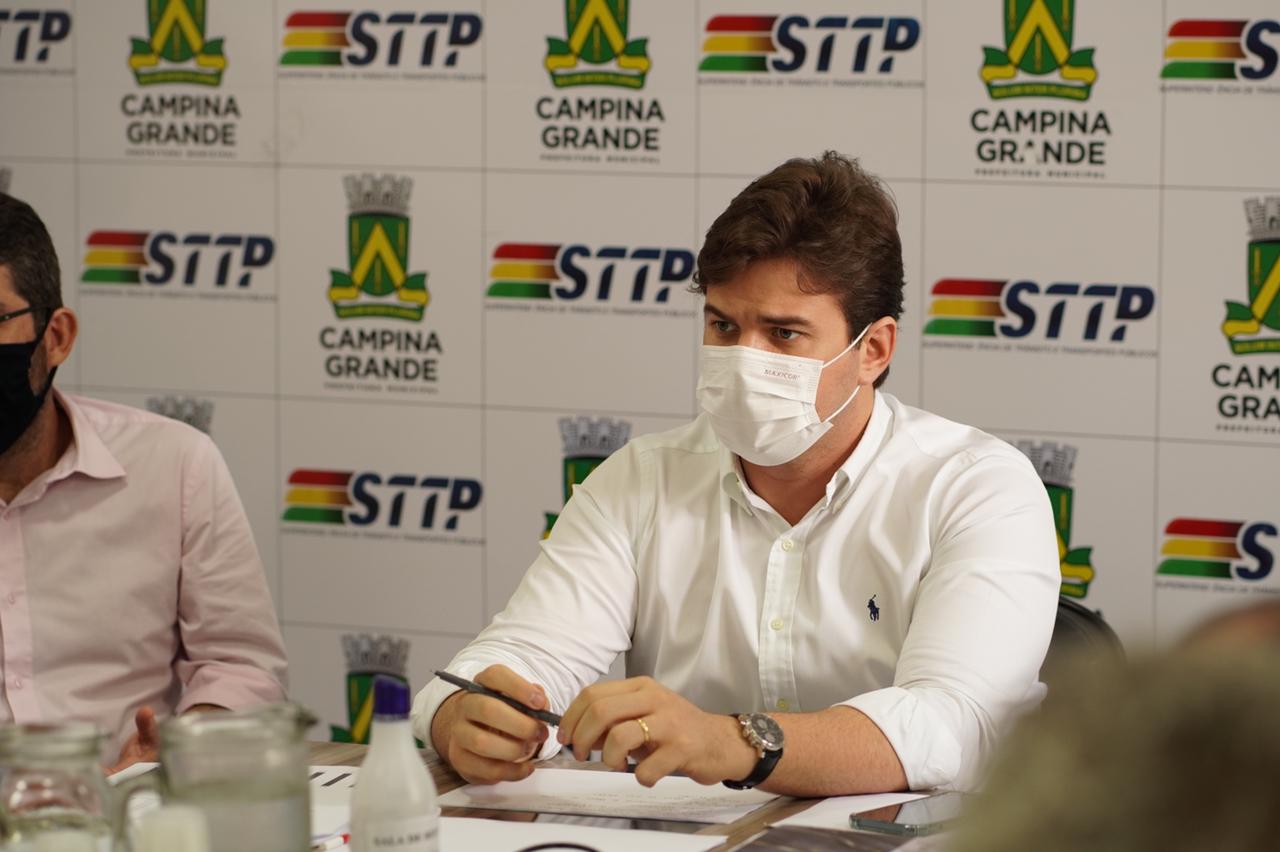 Em reunião com o Sitrans, Bruno discute soluções para a crise no transporte coletivo e descarta qualquer aumento de tarifa ou subsídio direto às empresas