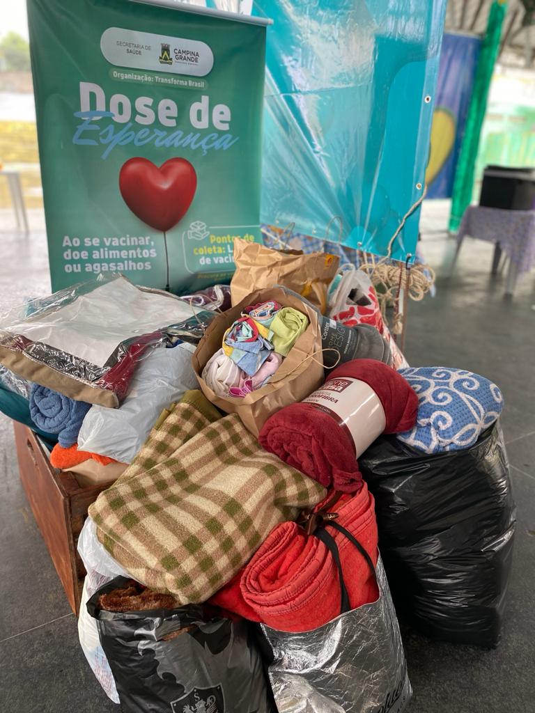 DOSE DE ESPERANÇA: Campina Grande promove campanha de arrecadação de alimentos e agasalhos, em pontos de vacinação contra covid
