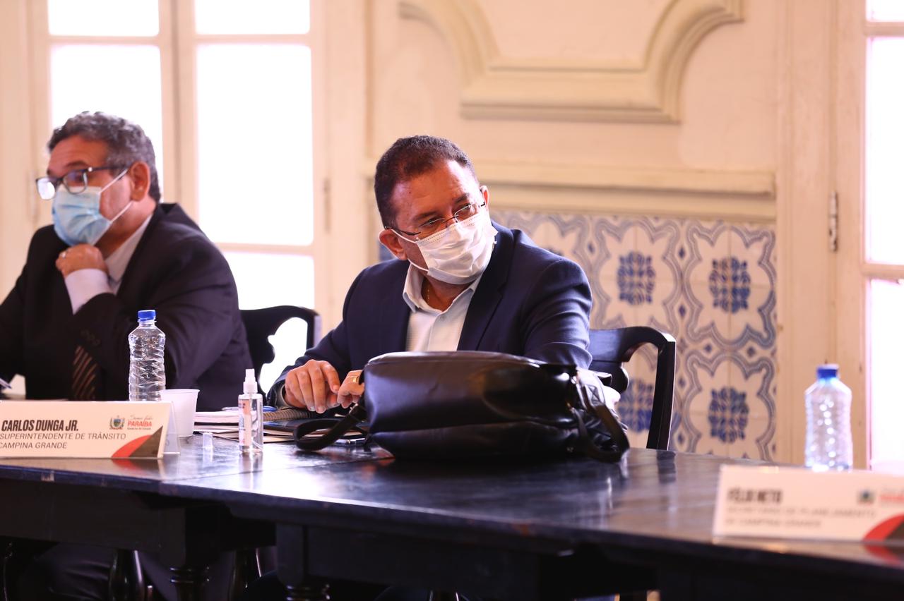 Superintendente da STTP acompanha prefeito Bruno Cunha Lima em audiência com o governador do Estado, pleiteando a isenção de ICMS do combustível dos transportes coletivos urbanos
