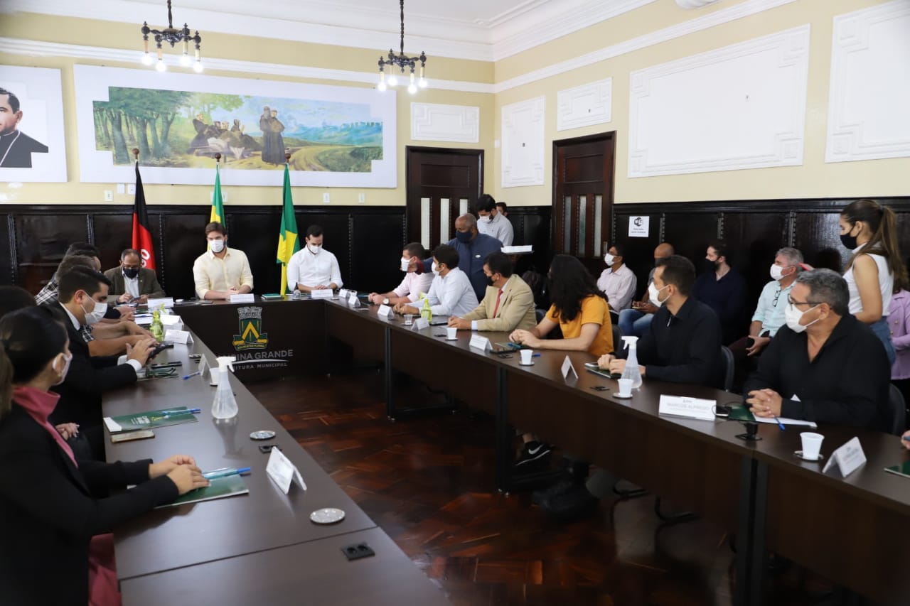MEIO AMBIENTE: Bruno reúne representantes do movimento em defesa do Parque do Poeta e monta agenda em prol da regularização da área
