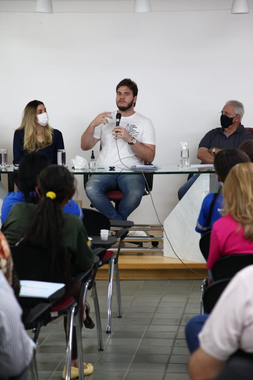REUNIÃO: Bruno e Juliana conclamam entidades a se engajarem na consolidação do programa Transforma Campina