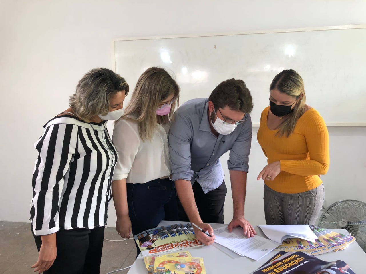 Prefeitura de Campina Grande firma parceria com o MPT para combate ao trabalho infantil