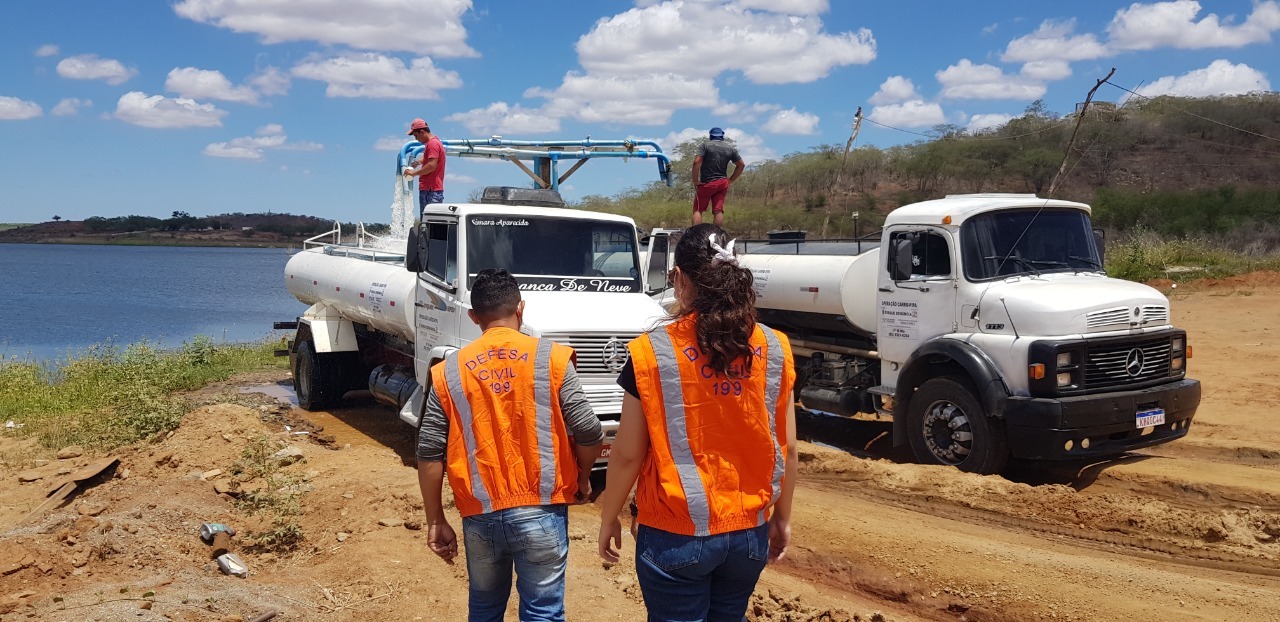 Operação Carro-Pipa atende 75 localidades da zona rural de Campina Grande