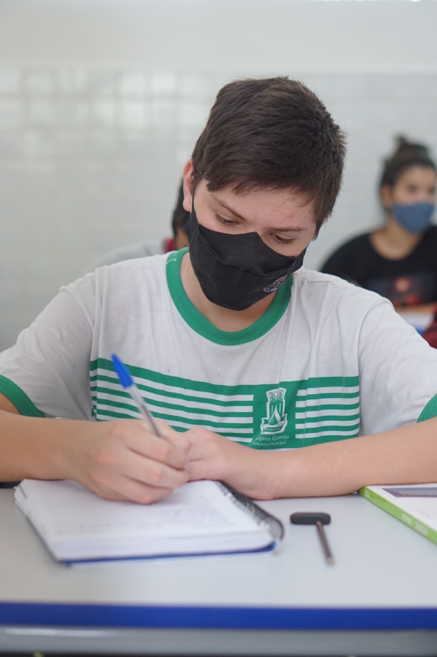 Seduc anuncia volta ao funcionamento 100% presencial de escolas e creches de Campina