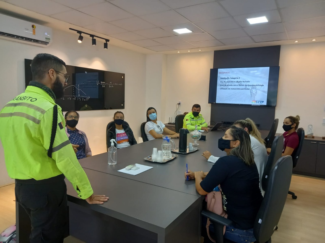STTP ministra cursos de capacitação para motociclistas mulheres, em Campina, e para condutores da gestão municipal, em Barra de São Miguel