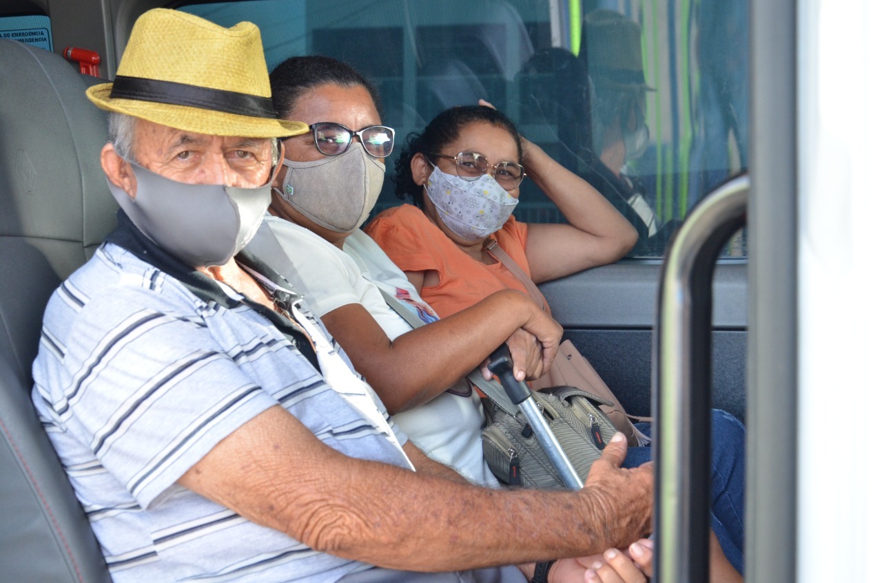 Prefeitura de Campina Grande realiza transporte de pacientes da zona rural para o Grande Mutirão de Consultas e Exames