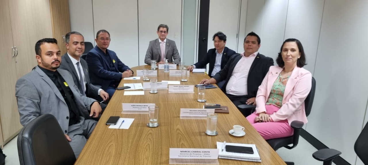 Representando Bruno em viagem a Brasília, superintendente da STTP apresenta projetos para melhoria da mobilidade em Campina Grande