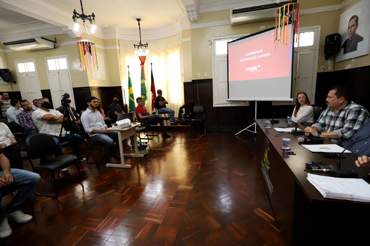 Prefeitura lança campanha institucional de incentivo à decoração junina nas casas e no comércio de Campina Grande
