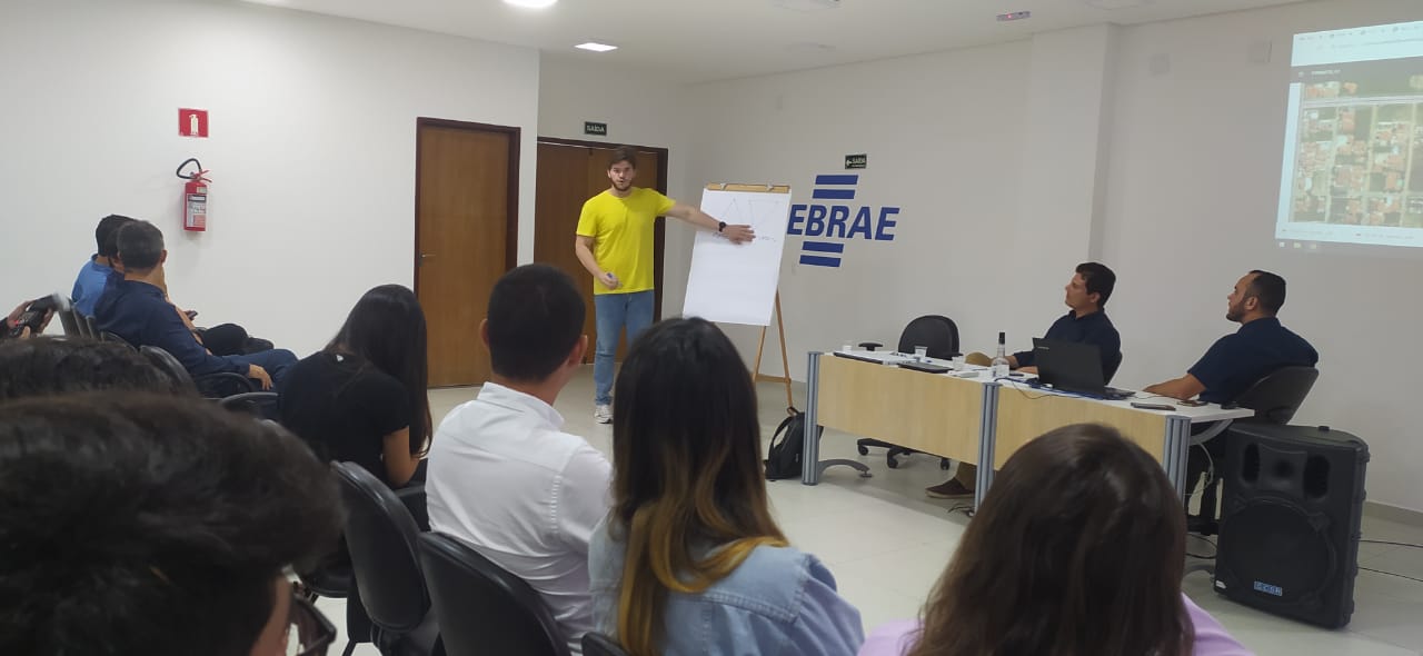 Seplan apresenta balanço de projetos e Bruno destaca importância da Secretaria para o desenvolvimento de Campina