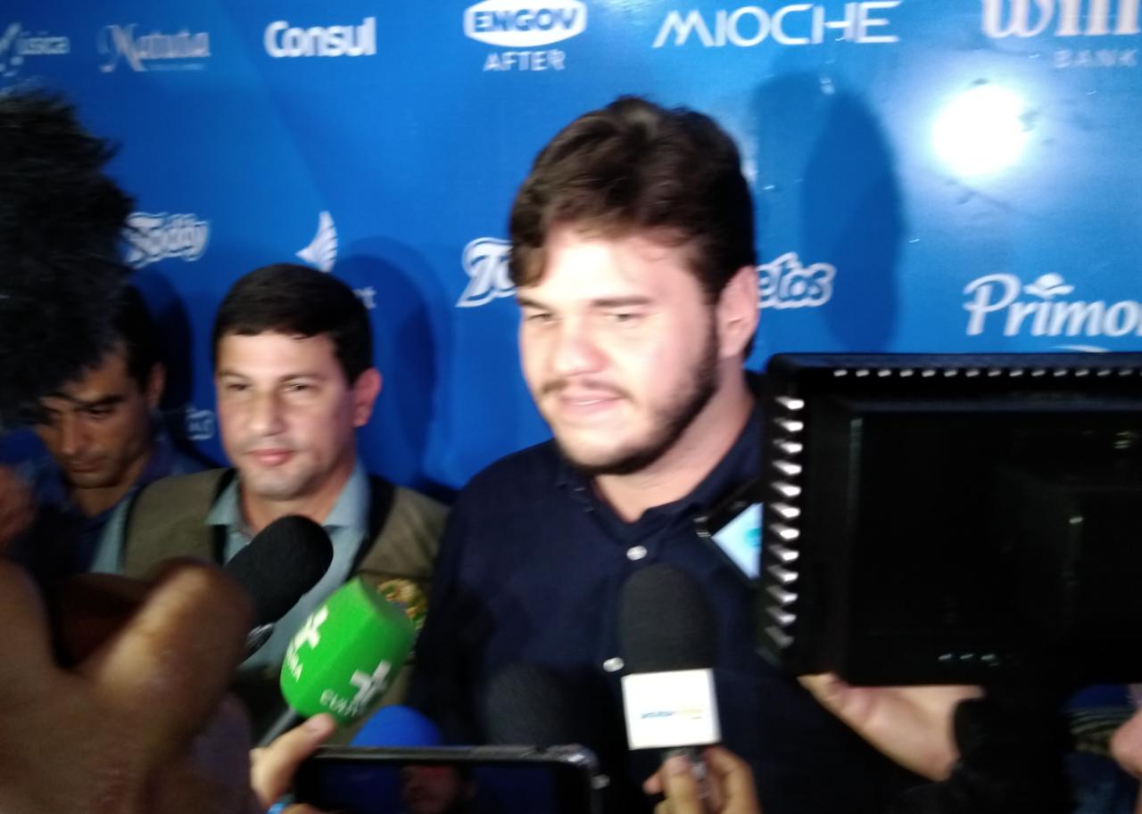 Ministro do Turismo revela-se emocionado com a abertura do Maior São João do Mundo e garante investimentos para Campina Grande
