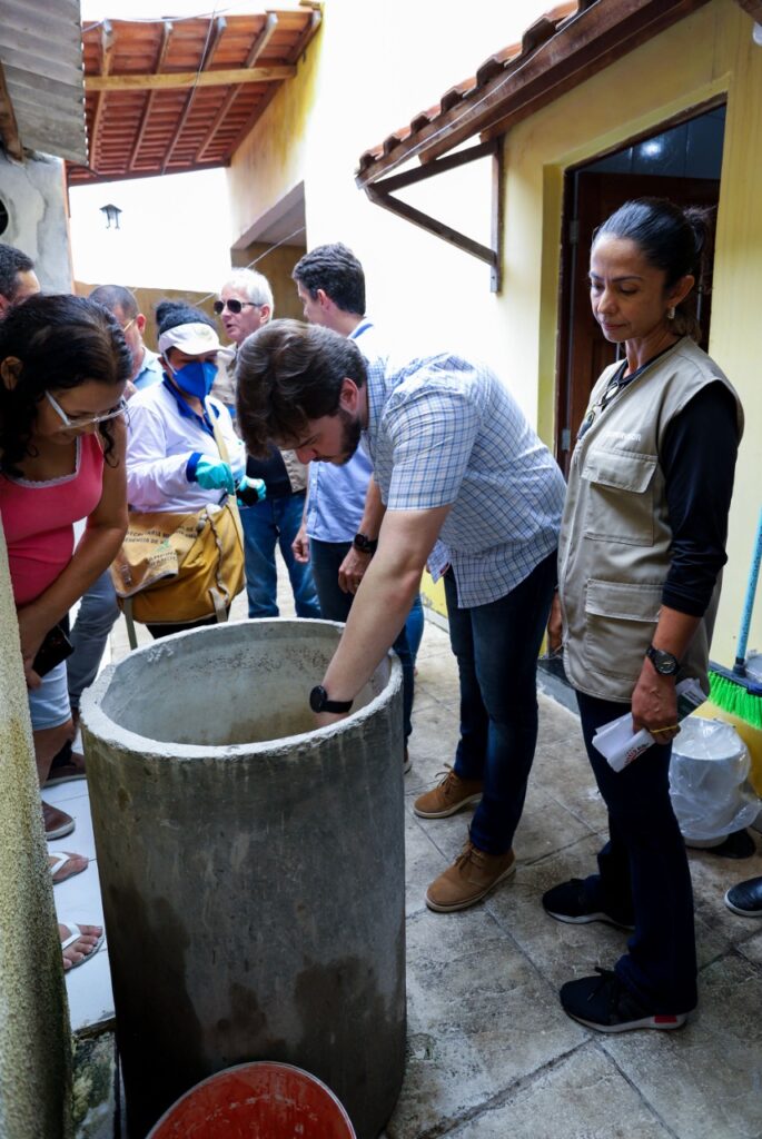 COMBATE À DENGUE: Bruno lança Campanha “Todos Contra Um” e entrega equipamentos destinados a combater o mosquito Aedes Aegypti em Campina Grande