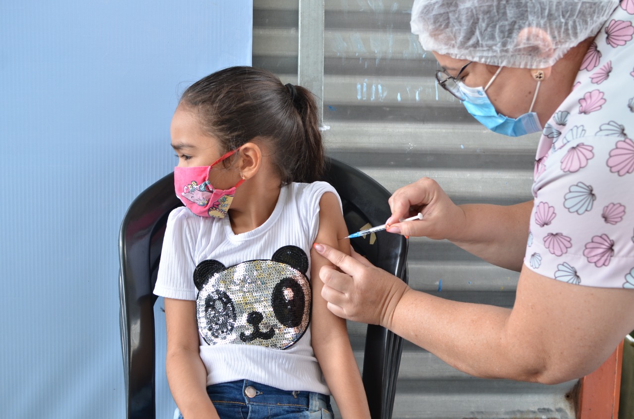 COVID-19: Campina Grande inicia vacinação de crianças de 3 e 4 anos com deficiência e comorbidades