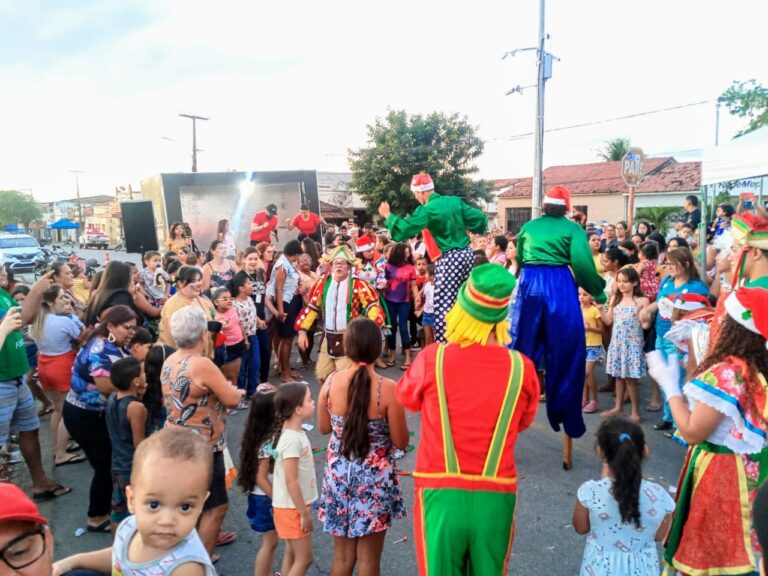CHEGADA DE PAPAI NOEL: Prefeitura encerra programação que levou alegria e muita diversão aos bairros e distritos de Campina Grande