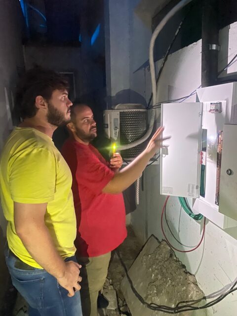 Trabalho de equipes do Município no restabelecimento total da energia no ISEA é vistoriado