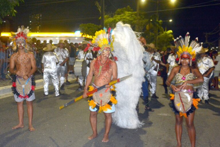 Segundo final de semana do Campina Folia arrasta multidão pelas ruas da cidade