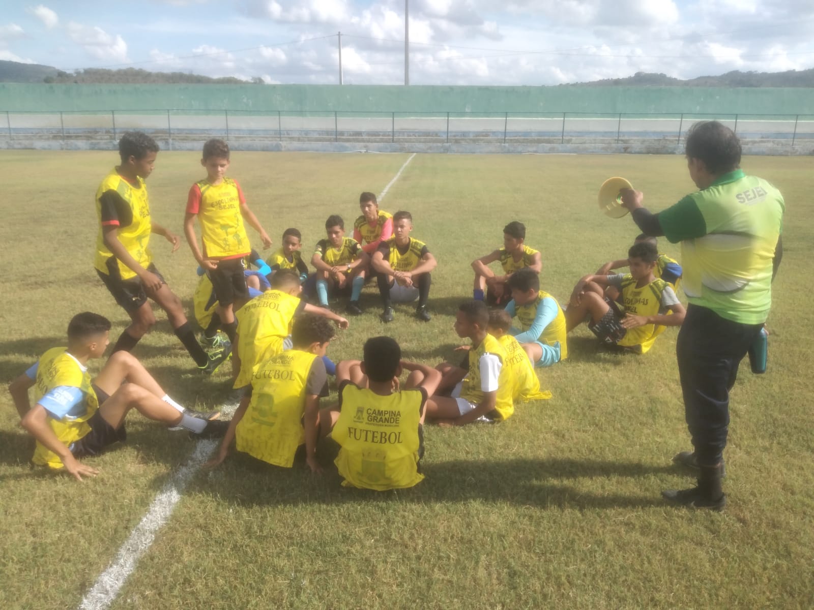 Prefeitura de Campina Grande inicia atividades de Escolinha de Futebol em Galante