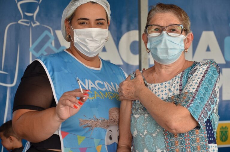 Campina Grande aplica mais de 4.500 doses em dia D de vacinação