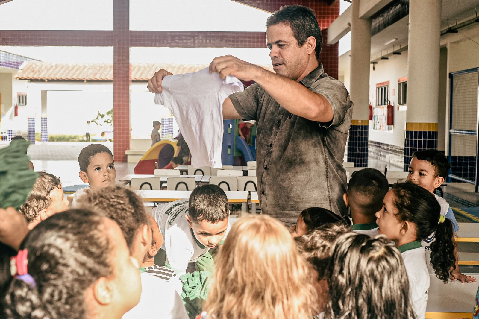 Prefeitura inicia entrega de novos kits de enxovais completos para as creches de Campina Grande