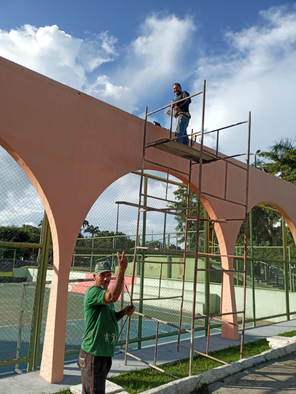 Prefeitura de Campina Grande implanta nova iluminação em quadras do Parque da Criança