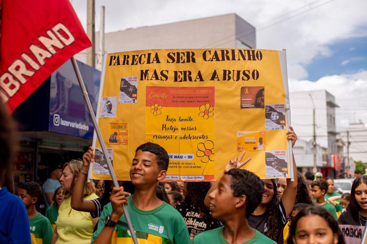 Escolas mobilizam caminhadas em alusão ao Dia de Combate ao Abuso e Exploração Sexual de Crianças e Adolescentes