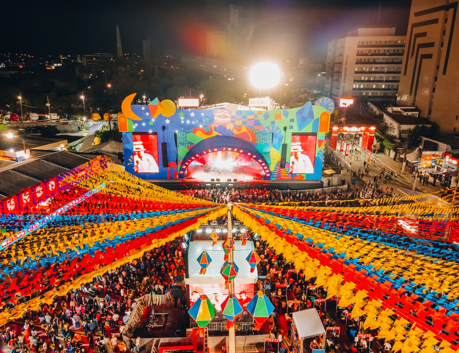 Novo Layout do Parque do Povo encanta o público que prestigiou abertura da edição dos 40 anos d’O Maior São João do Mundo