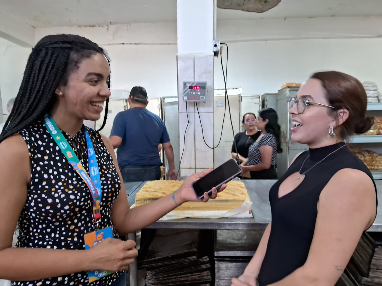 Representante do Rank Brasil visita fase final de preparação do Maior Bolo de Milho do Mundo, que pode dar a Campina Grande novo recorde na confecção da iguaria junina