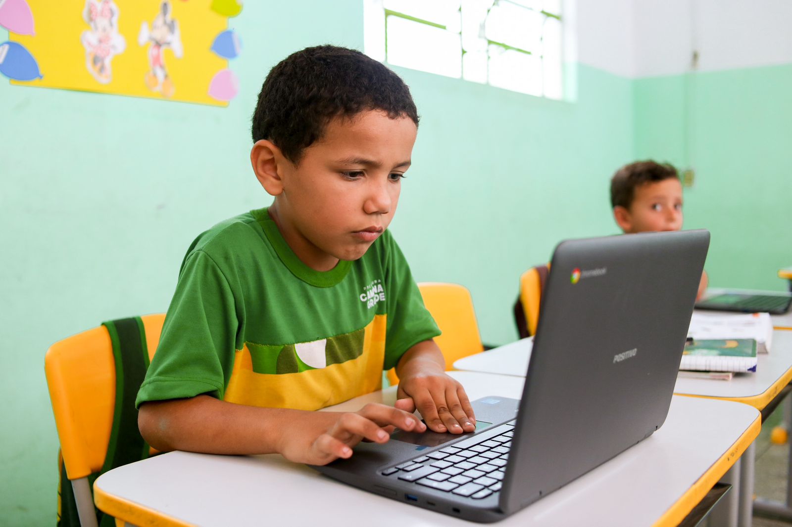 Escolas municipais de Campina Grande iniciam aplicação de provas digitais por meio dos Chromebooks